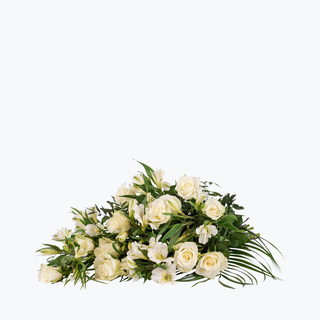 Bårebukett/båredekorasjon - hvit/krem (50 cm)